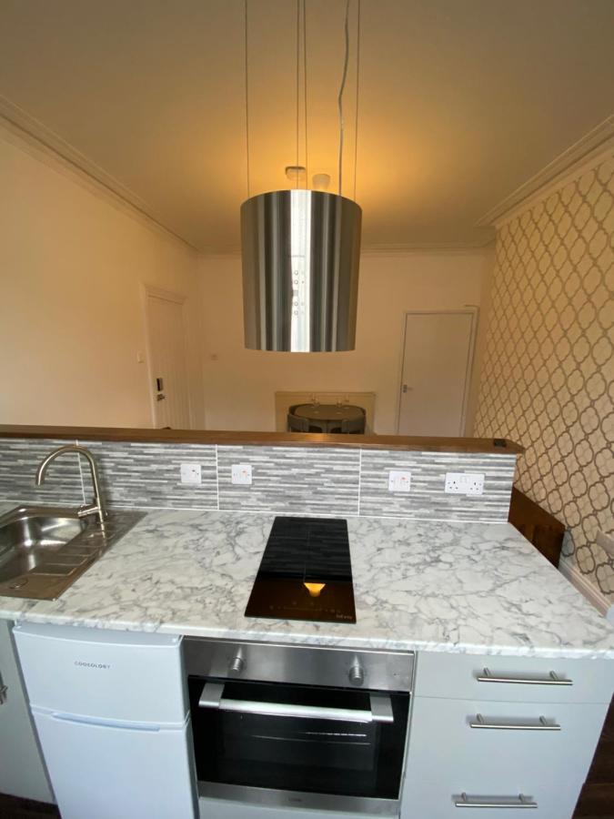 The Walnut Suite Lovely One Bedroom Flat In Stoke. Plymouth Buitenkant foto