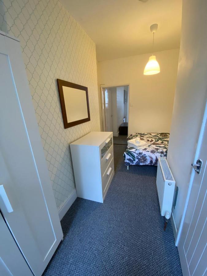The Walnut Suite Lovely One Bedroom Flat In Stoke. Plymouth Buitenkant foto