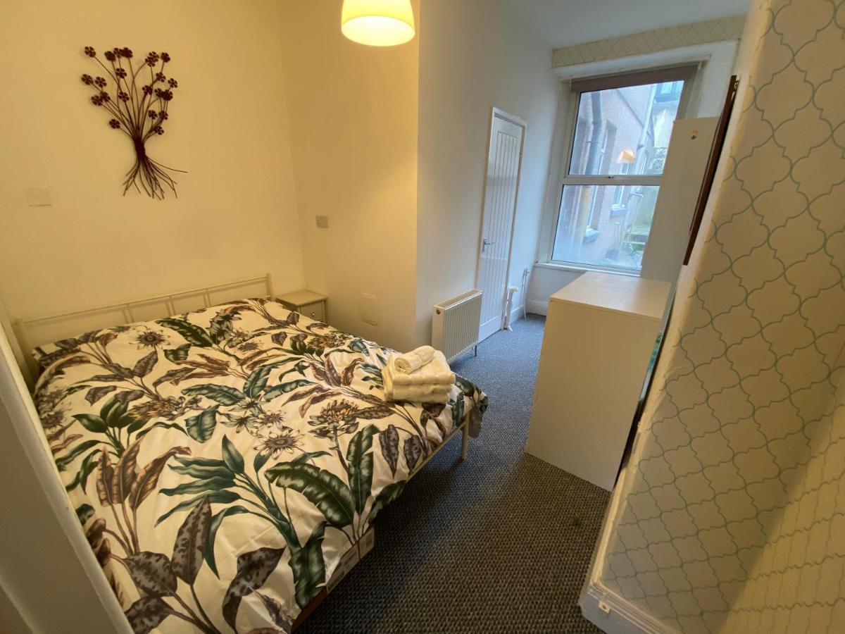 The Walnut Suite Lovely One Bedroom Flat In Stoke. Plymouth Buitenkant foto