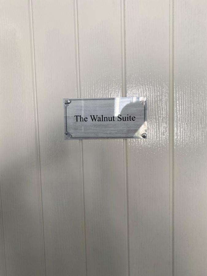 The Walnut Suite Lovely One Bedroom Flat In Stoke. Plymouth Buitenkant foto