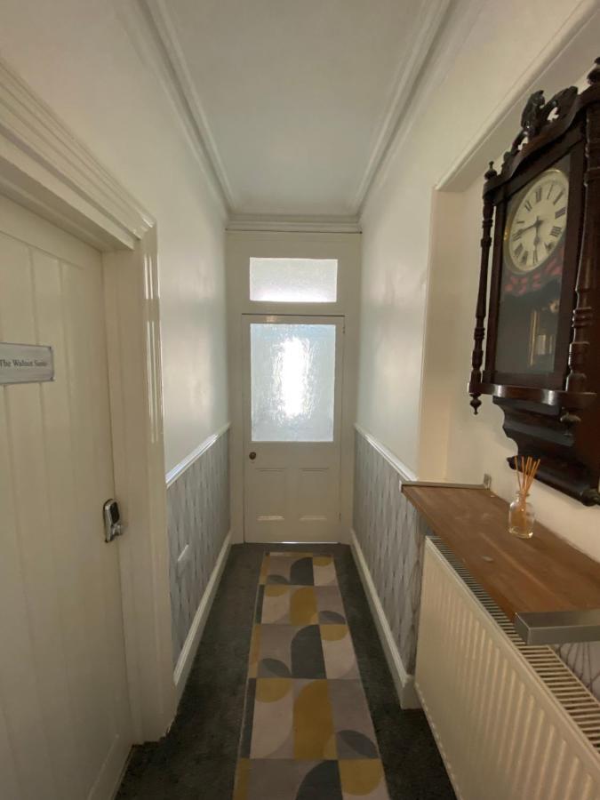 The Walnut Suite Lovely One Bedroom Flat In Stoke. Plymouth Buitenkant foto