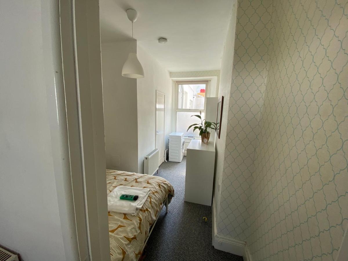 The Walnut Suite Lovely One Bedroom Flat In Stoke. Plymouth Buitenkant foto