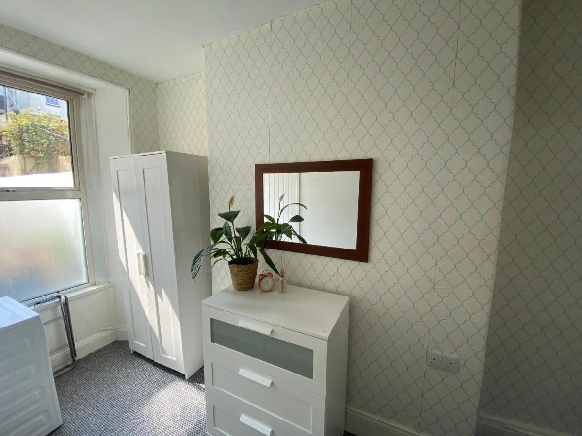 The Walnut Suite Lovely One Bedroom Flat In Stoke. Plymouth Buitenkant foto