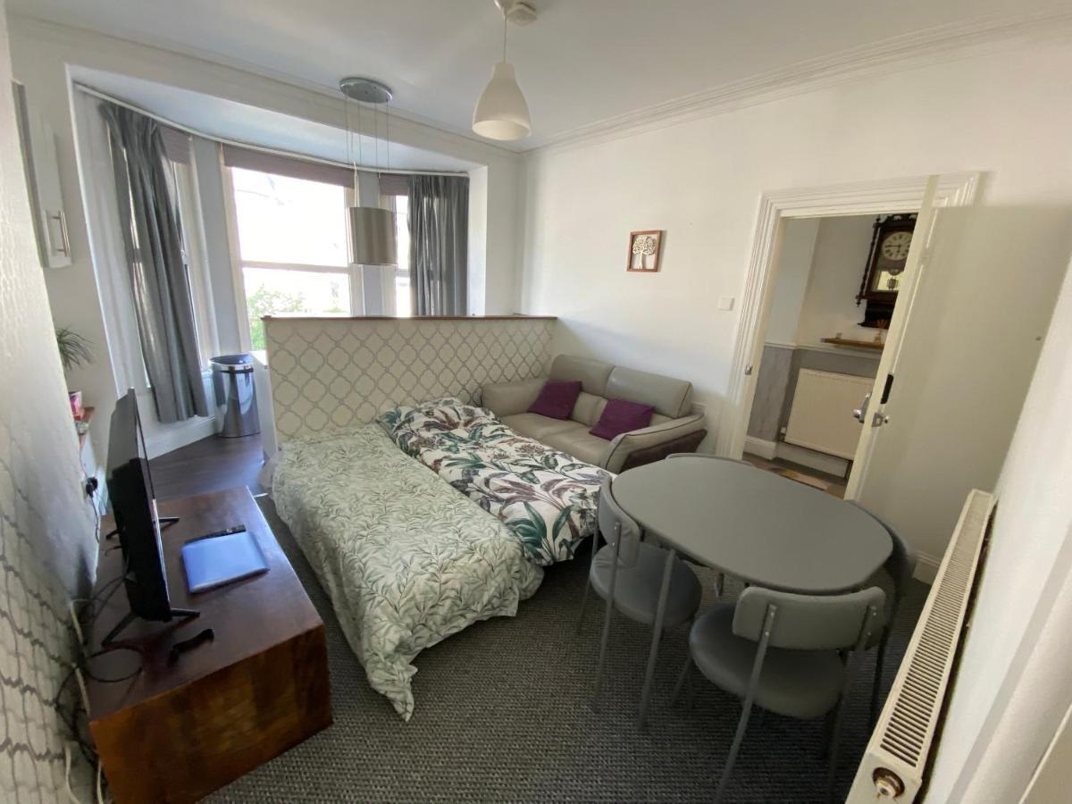 The Walnut Suite Lovely One Bedroom Flat In Stoke. Plymouth Buitenkant foto
